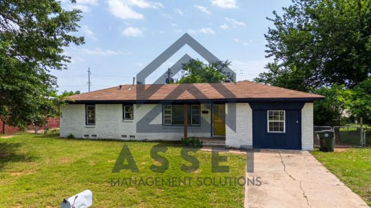 9312 Ne 11th St - Photo 2 of 18