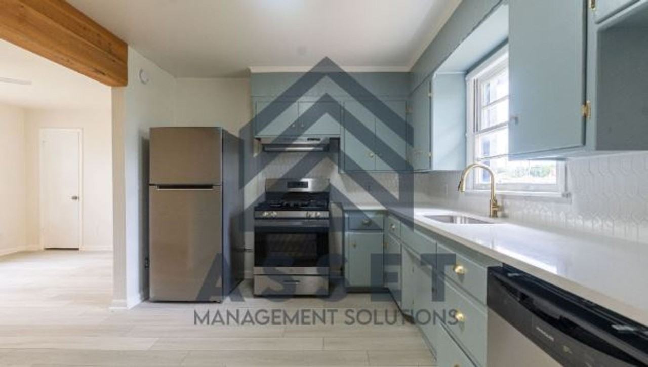 9312 Ne 11th St - Photo 6 of 18