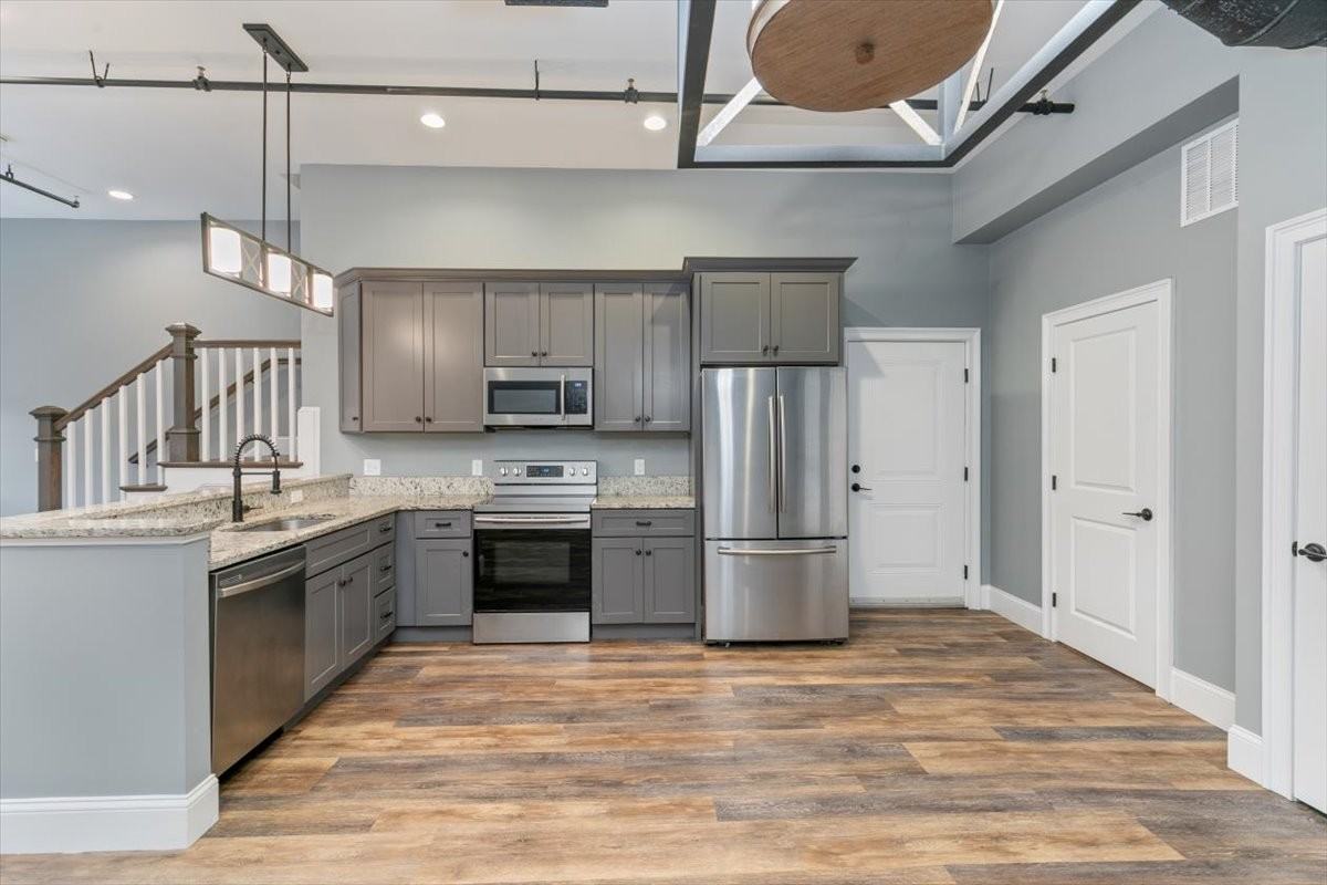 122 Washington St. #202 - Photo 3 of 19