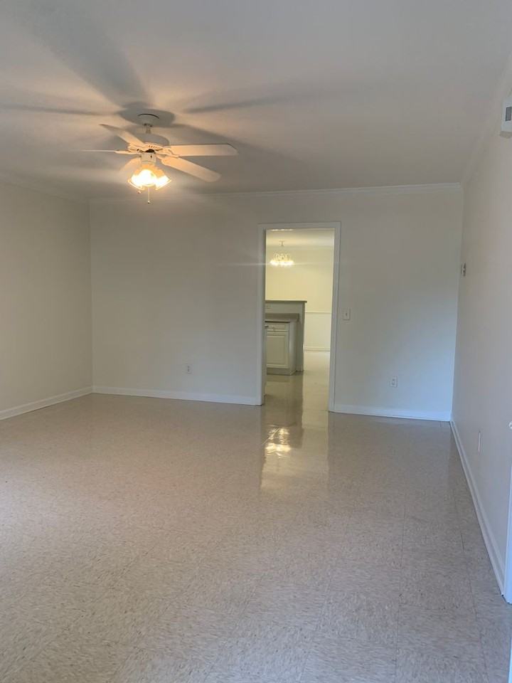 256 Victory Gardens Dr - Photo 7 of 34