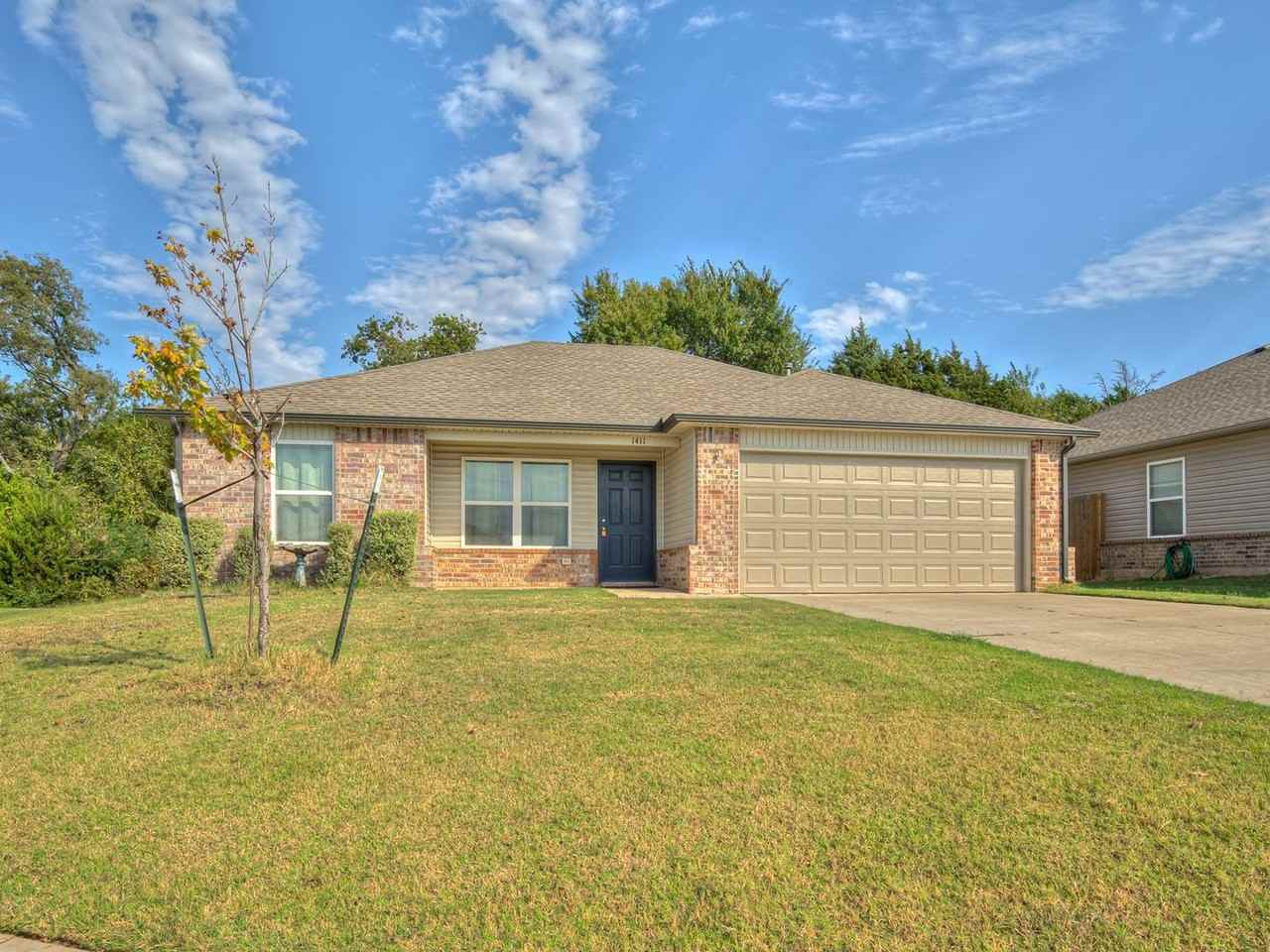 1411 Chert Cir - Photo 2 of 33