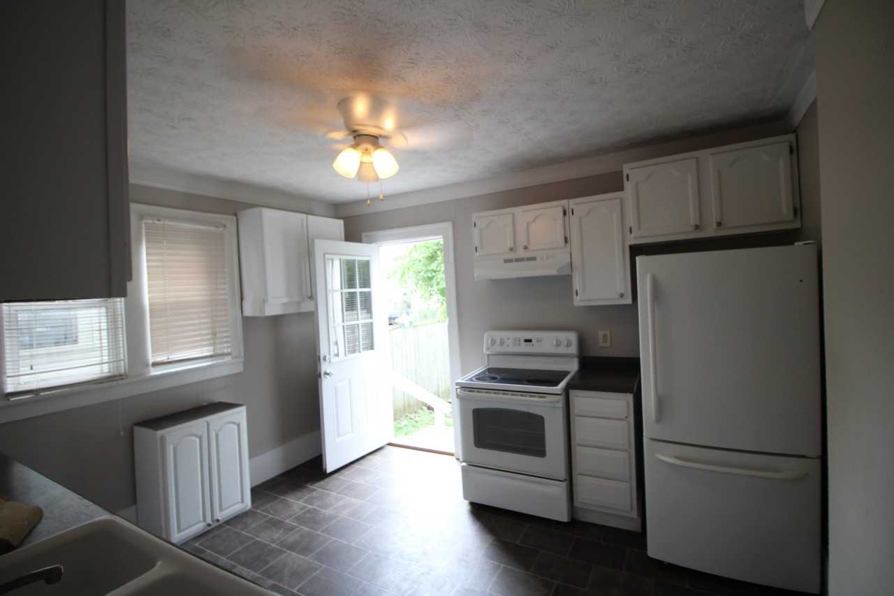 1467 N Grant Ave - Photo 3 of 4