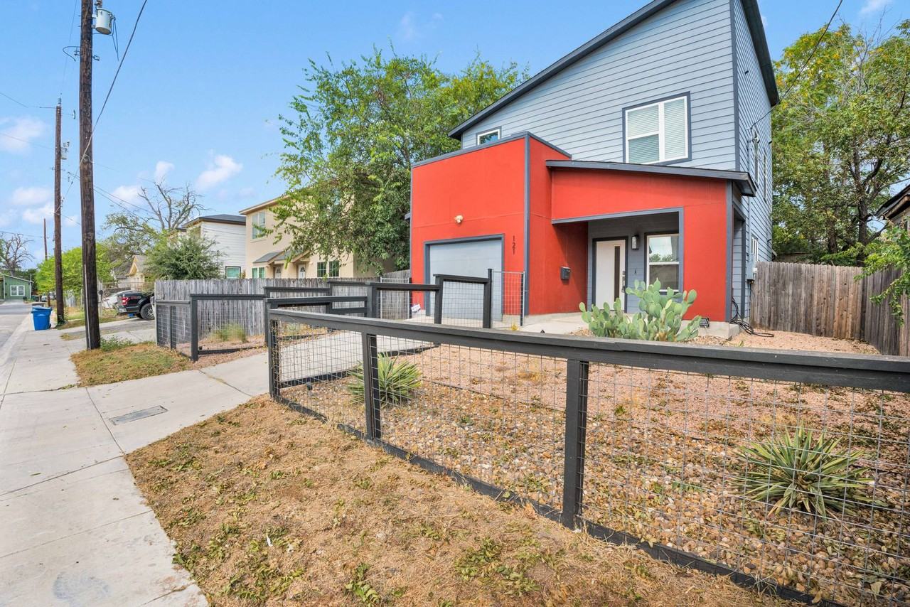 121 Alabama Street - Photo 2 of 24