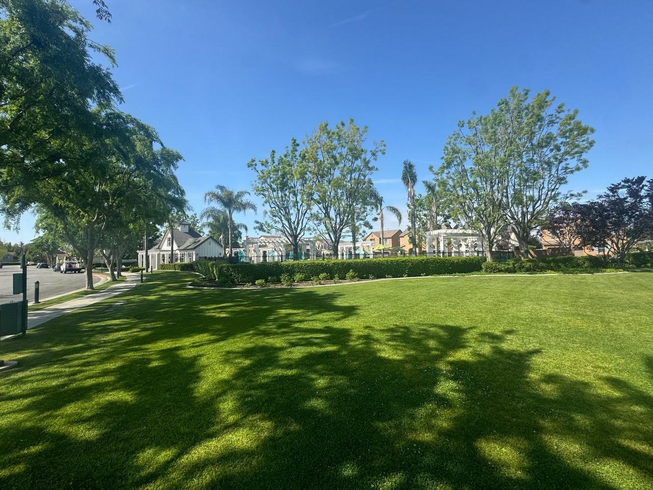 1902 Holt Rinehart Ave - Photo 3 of 9