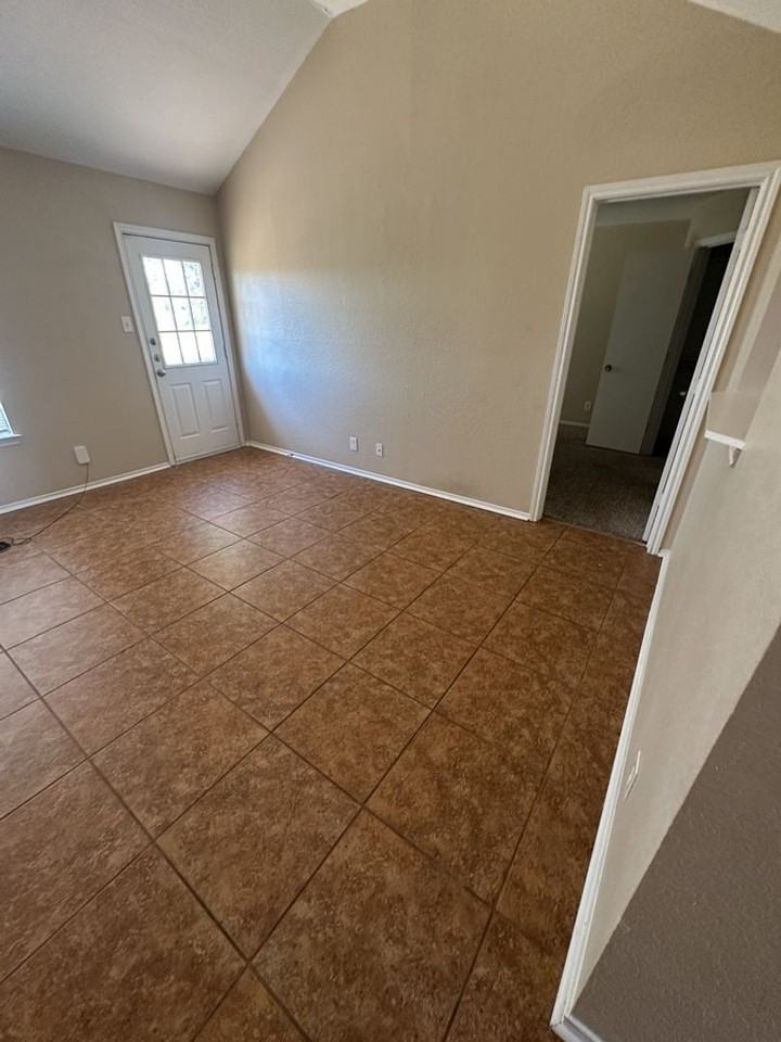 4606 Ridgehaven Dr - Photo 2 of 15