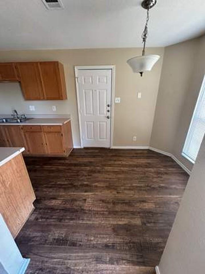 4606 Ridgehaven Dr - Photo 3 of 15