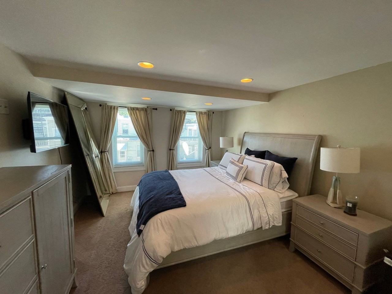 825 South Bouldin Street - Photo 7 of 28