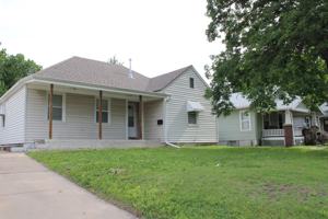 featured image of 716 Bertrand St