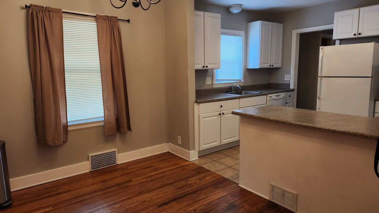 716 Bertrand St - Photo 5 of 15