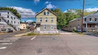 31 William St Apt 1 #Apt 1 - Photo 1 of 1