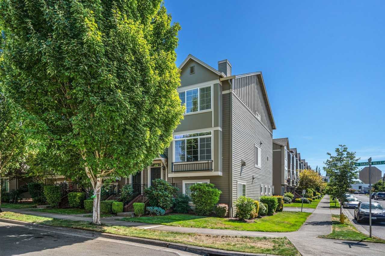 16884 Nw Shadow Hills Ln - Photo 2 of 32