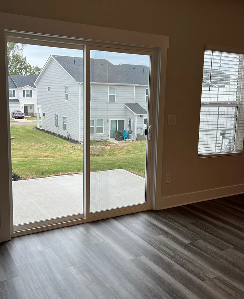 916 Yarn Way - Photo 4 of 27