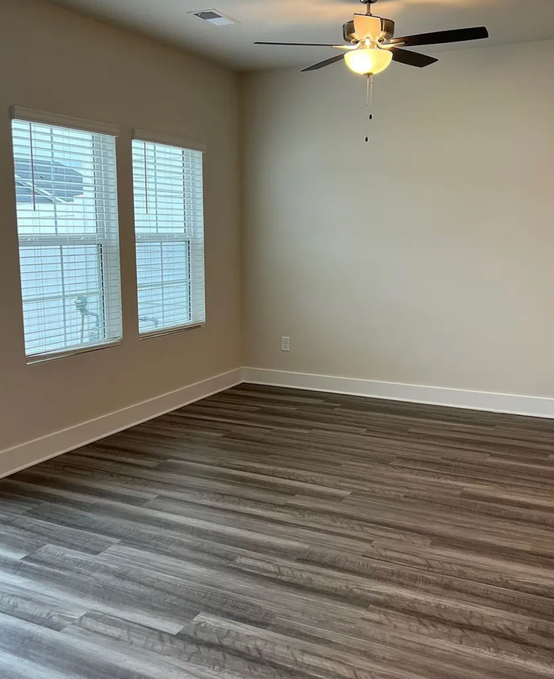 916 Yarn Way - Photo 6 of 27