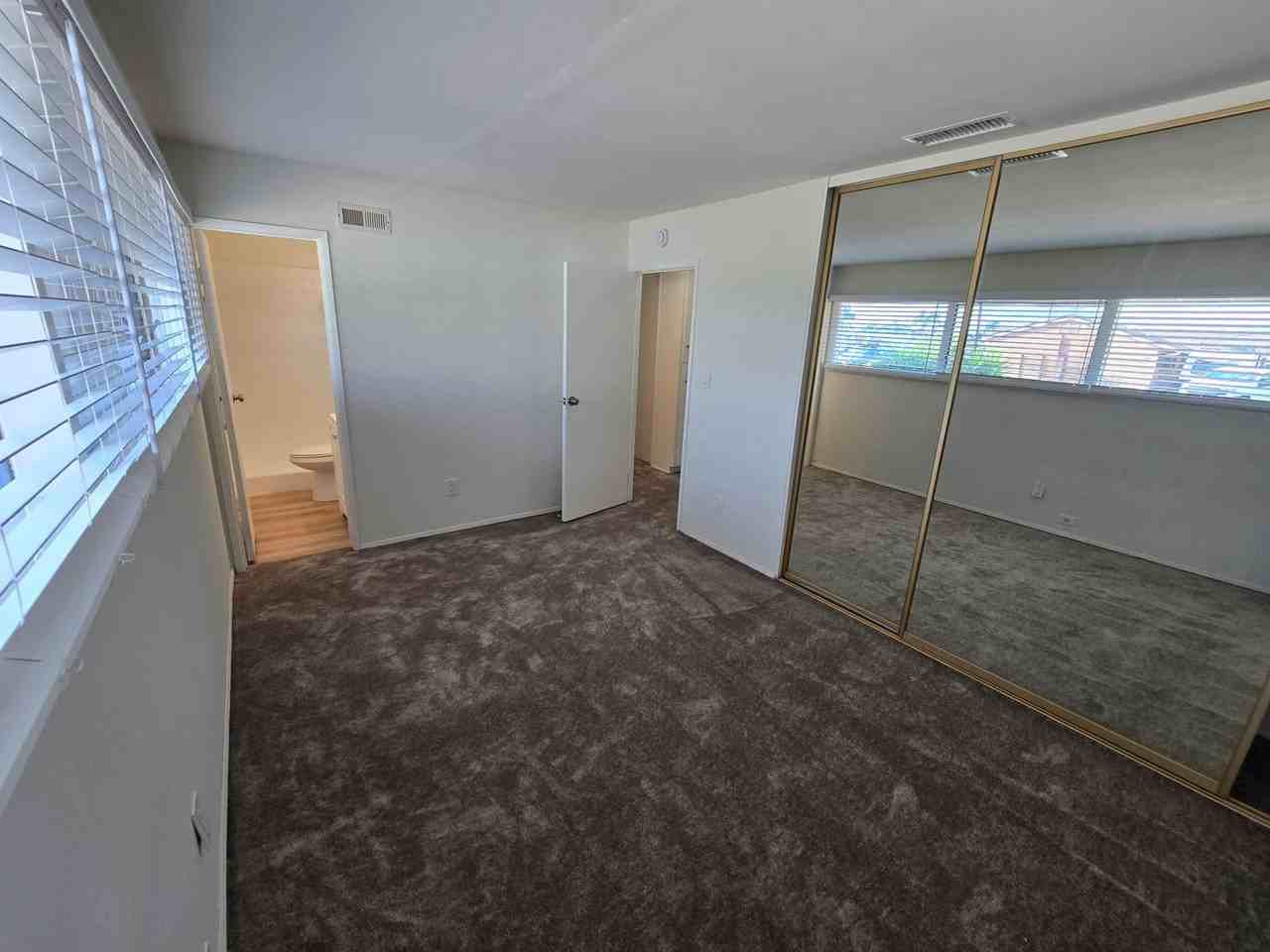 5979 Charing St - Photo 2 of 15