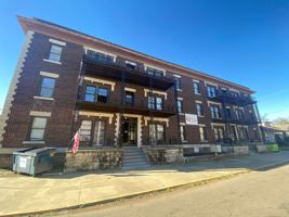 featured image of 240 S Quincy Ave