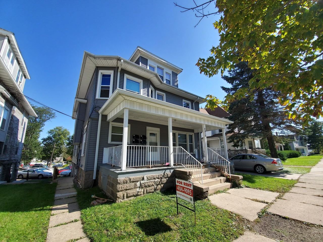 Olive St 2416 - Photo 2 of 43