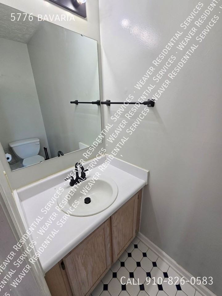 5776 Bavaria Place - Photo 3 of 14