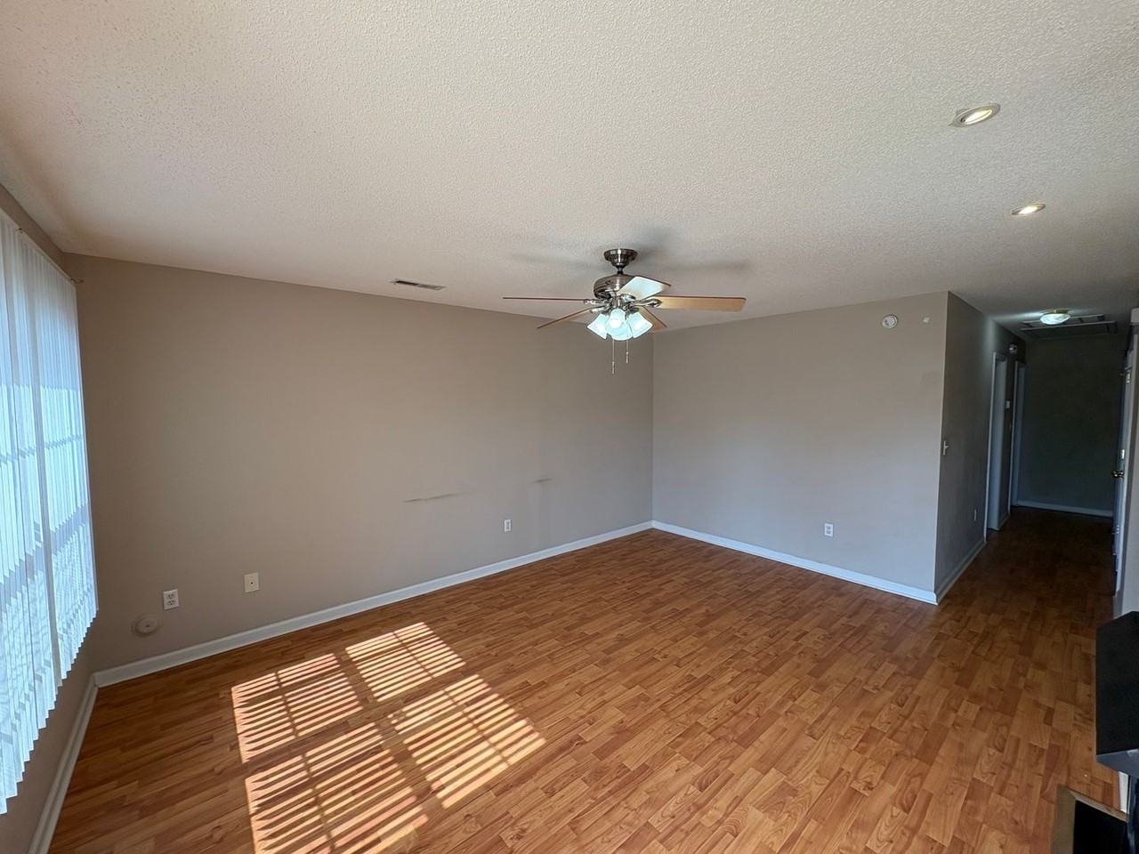 154 Cove Landing - Photo 6 of 22