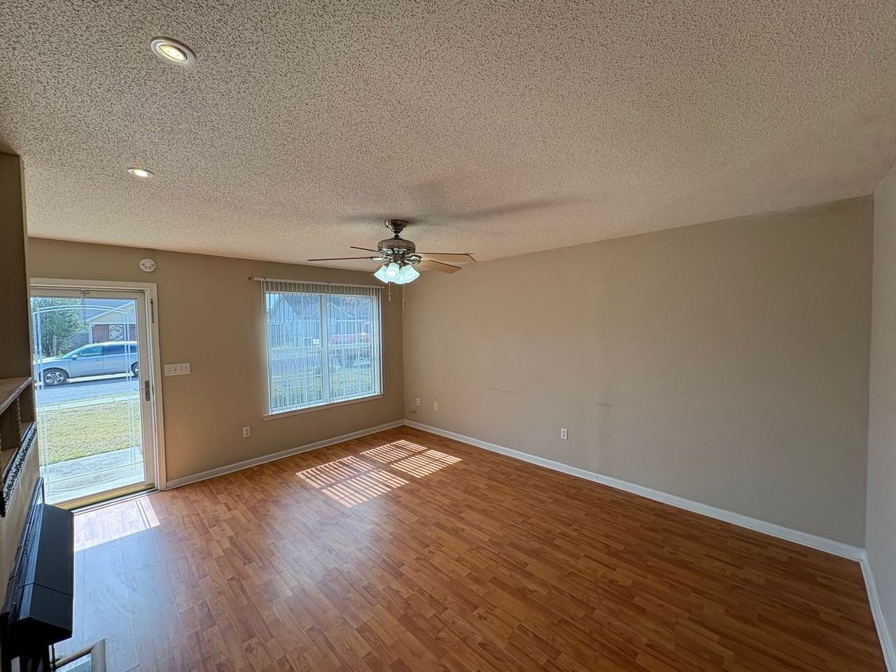 154 Cove Landing - Photo 7 of 22