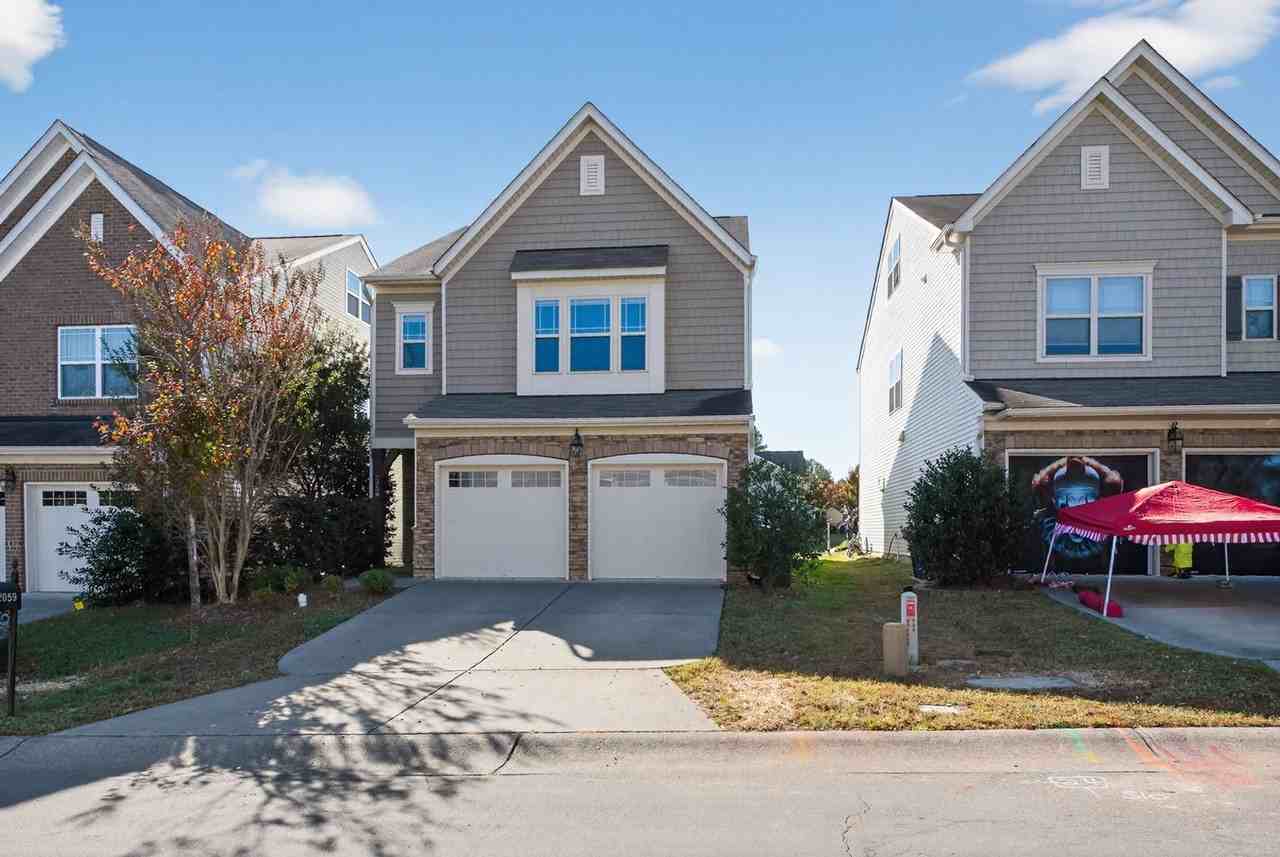 2059 October Dr - Photo 2 of 28