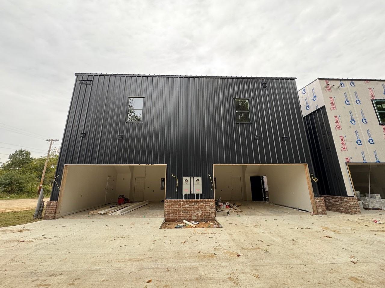 321 Roughton Lane - Photo 3 of 17