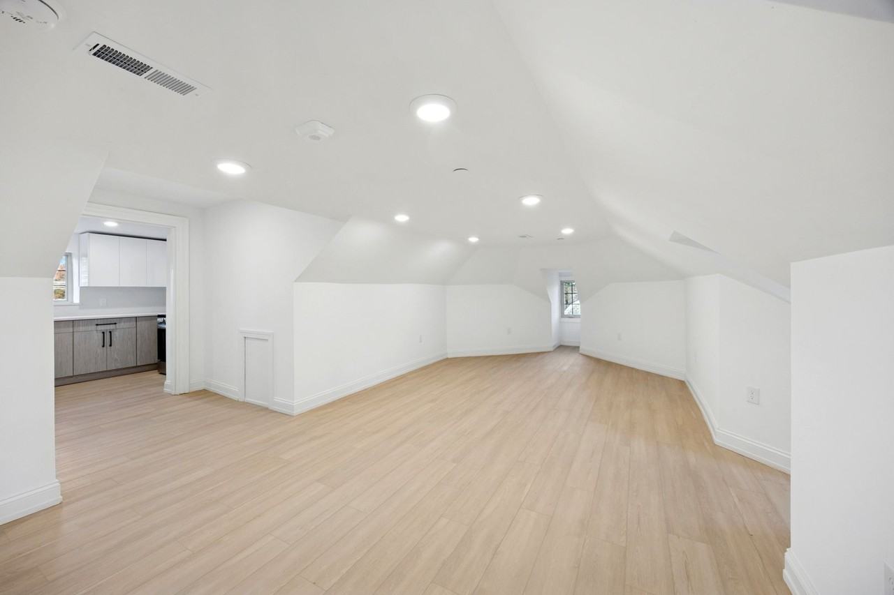 6399 Drexel Rd - Photo 7 of 50