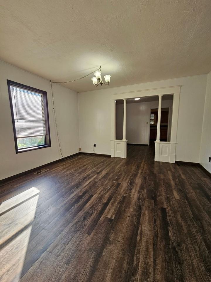 904 West Grant Street - Photo 4 of 15