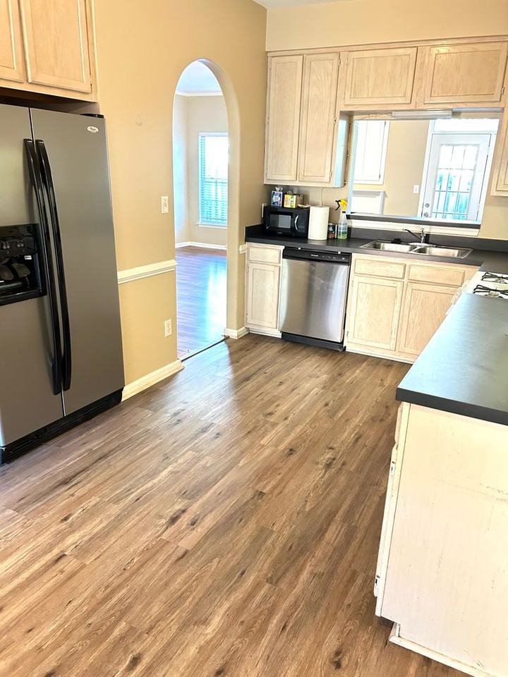 2627 Hartley St - Photo 3 of 18