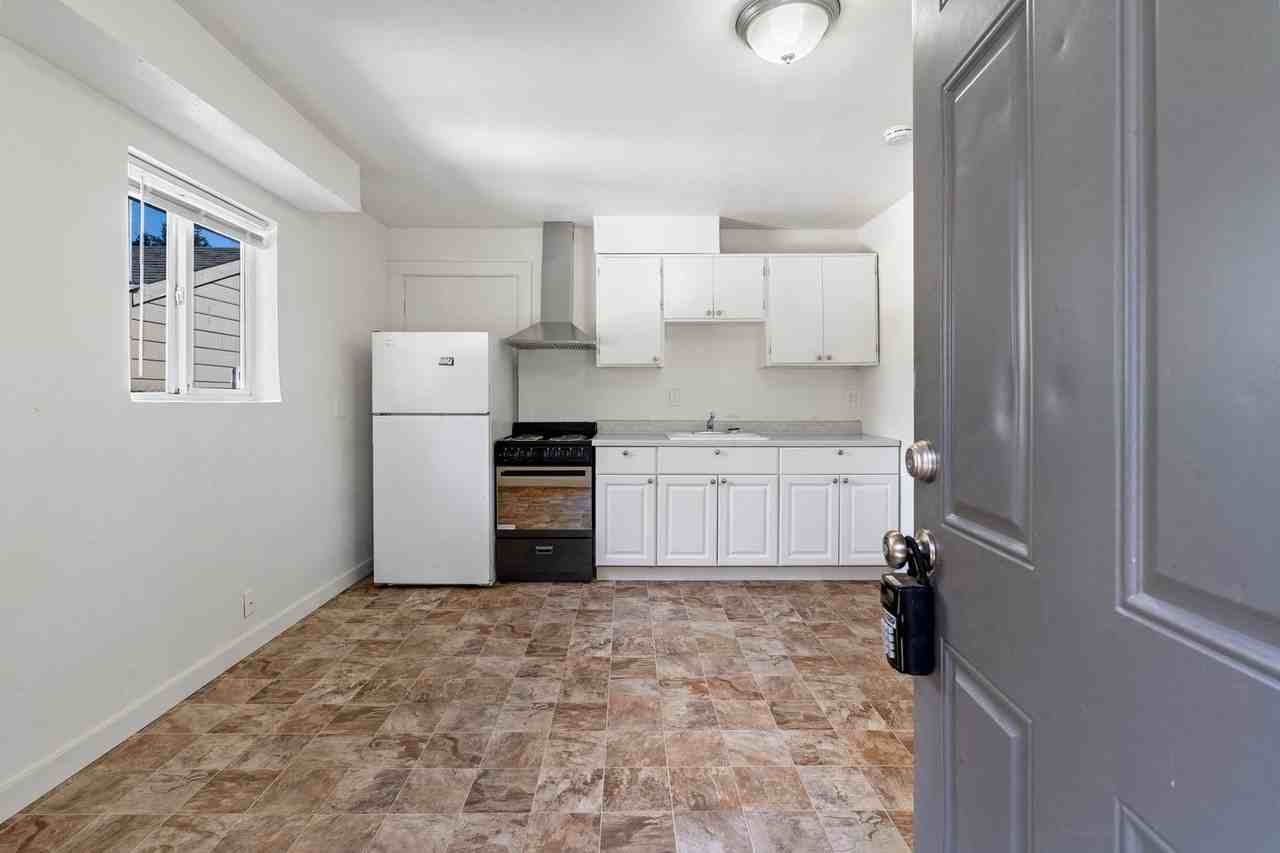 6043 -6051 NE Simpson - Photo 2 of 39