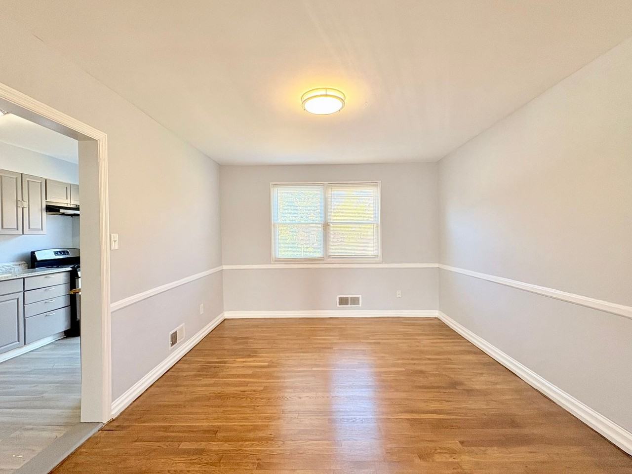 5448 Addington Rd - Photo 2 of 19