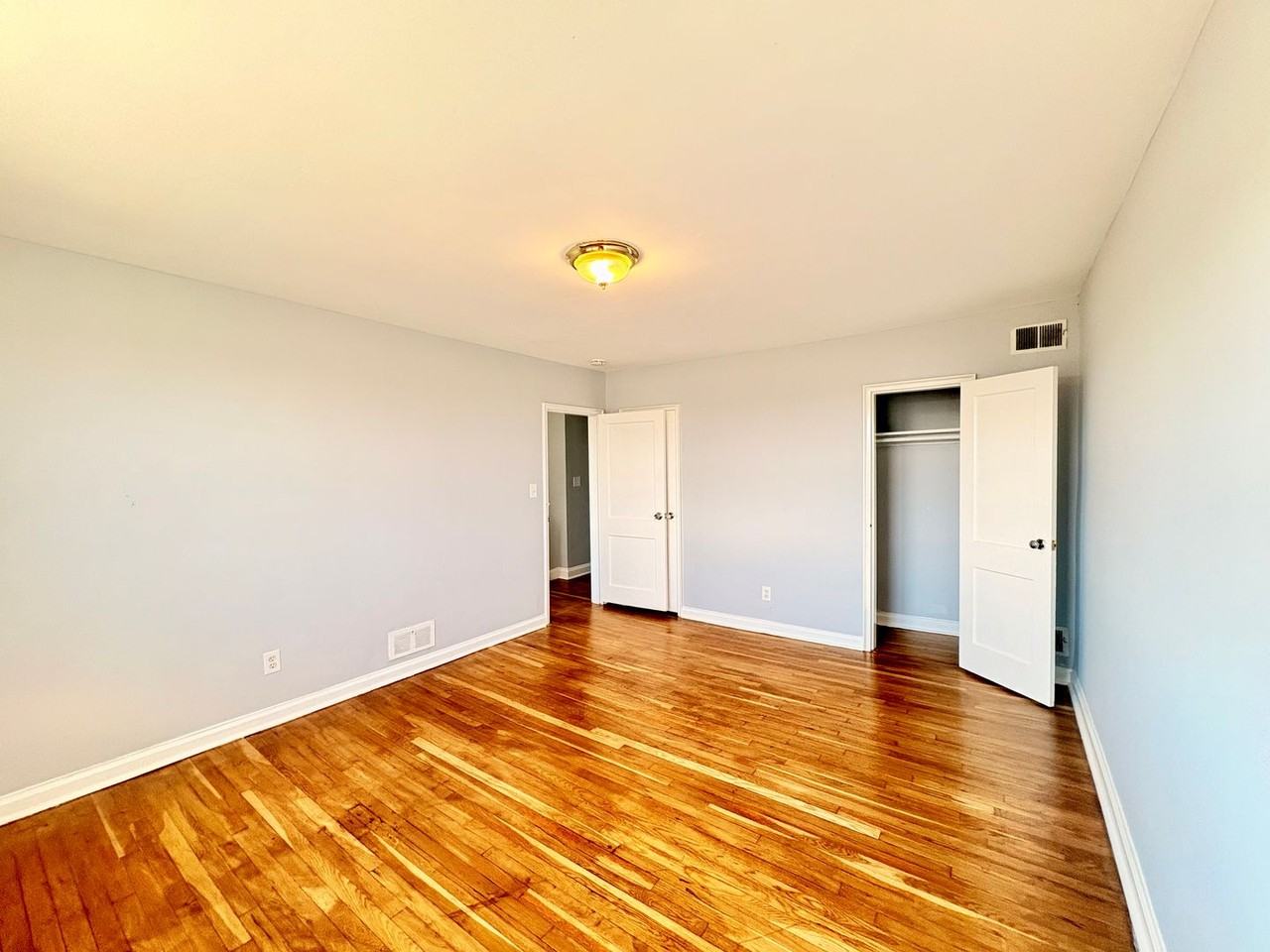 5448 Addington Rd - Photo 3 of 19