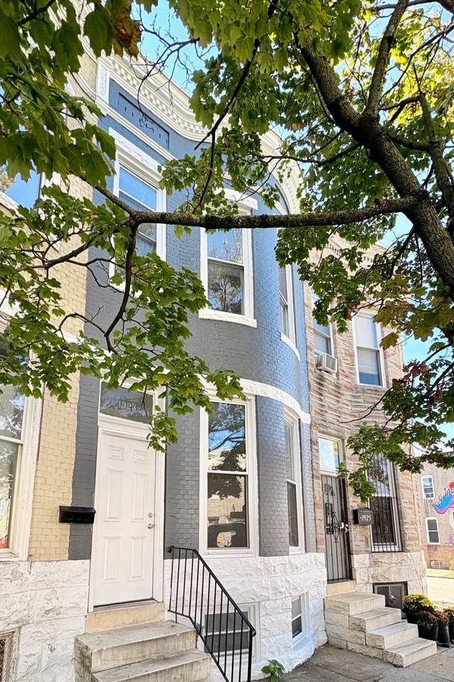 1923 W Lafayette Ave - Photo 2 of 18