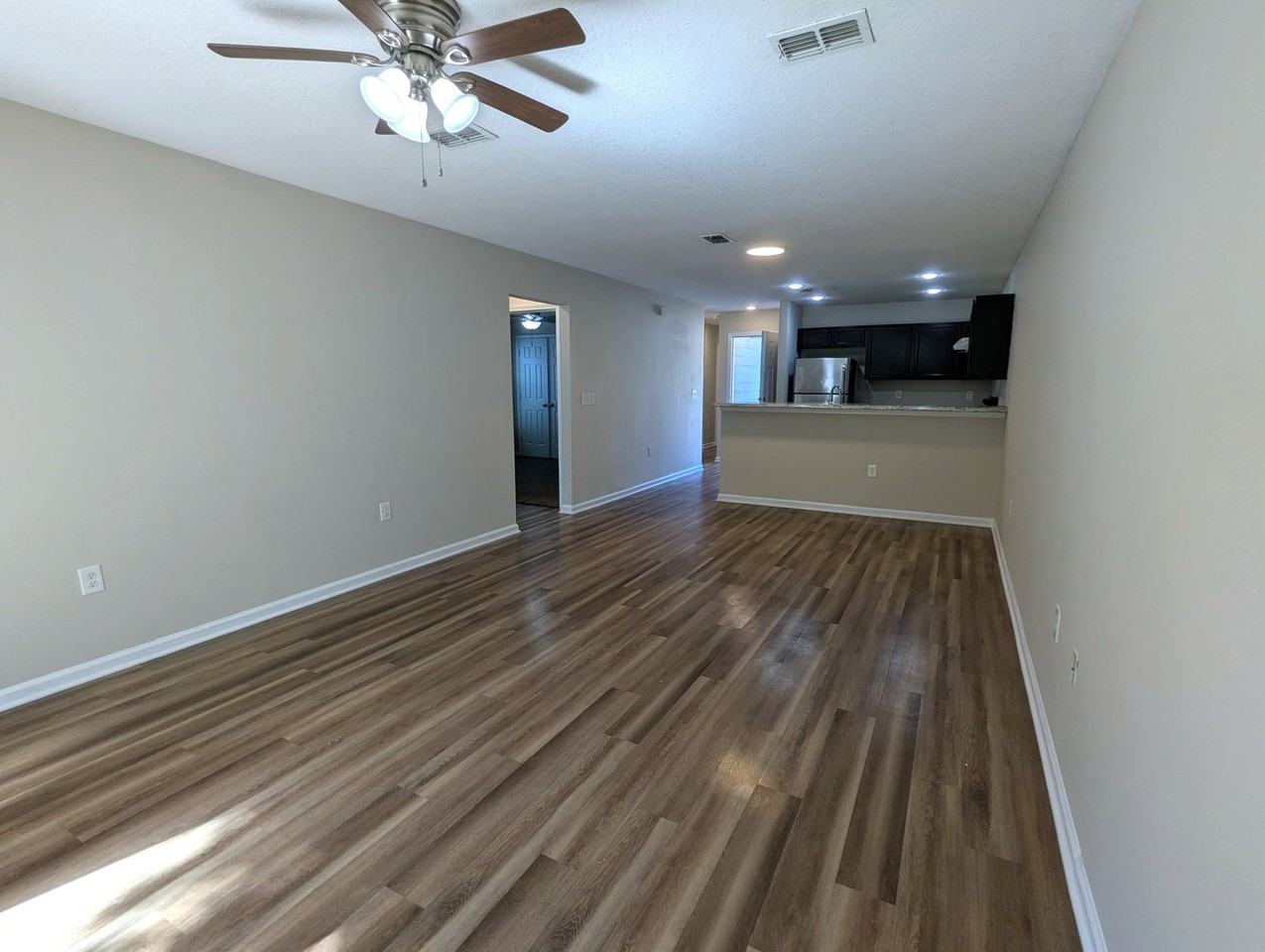 115 Plantation Point Dr - Photo 4 of 17