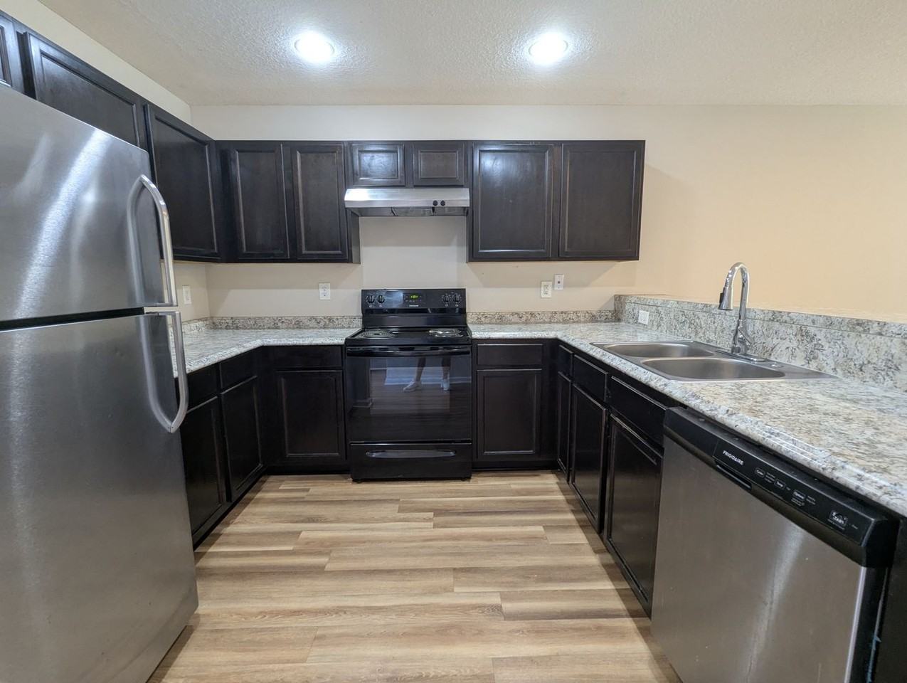 115 Plantation Point Dr - Photo 5 of 17