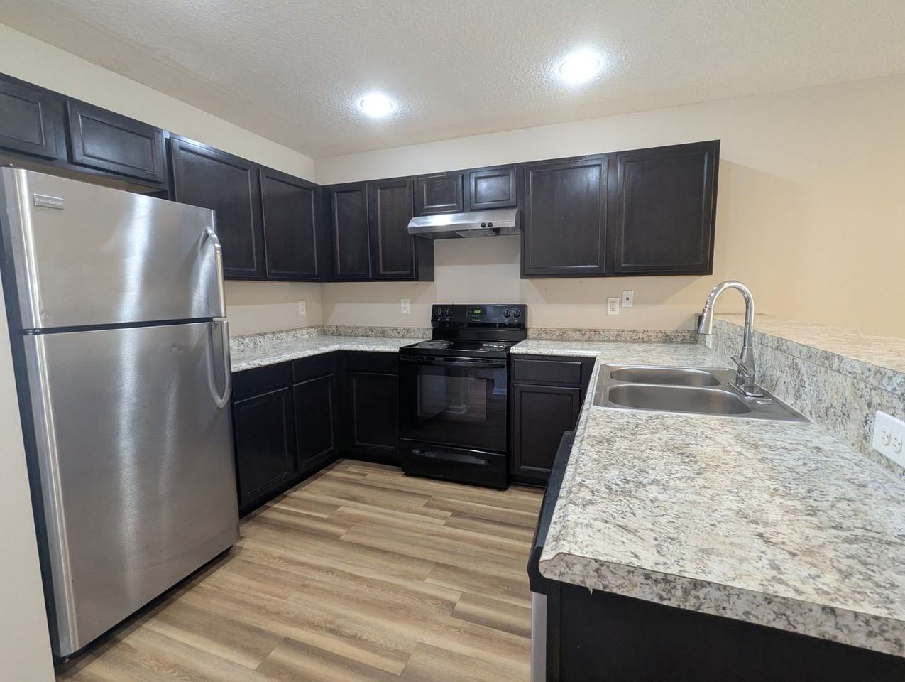 115 Plantation Point Dr - Photo 6 of 17