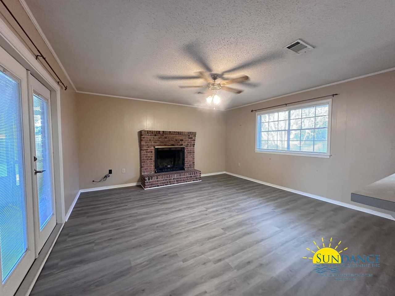 312 Jonquil Avenue Northwest - Photo 3 of 24