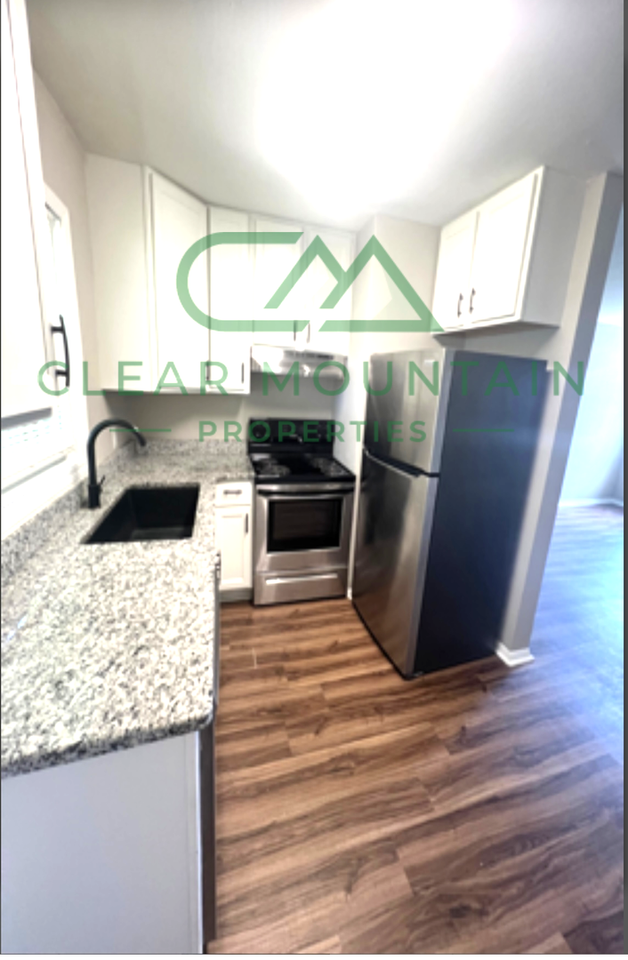 412 Hagood St - Photo 5 of 9