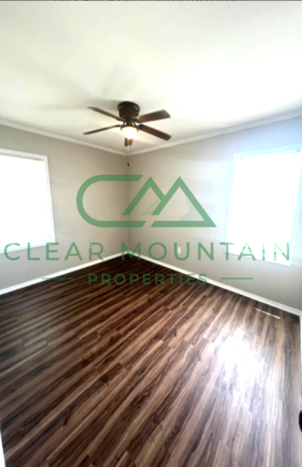 412 Hagood St - Photo 6 of 9