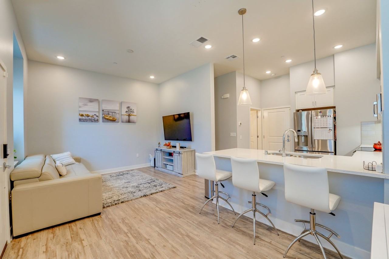 143 Avenida Chapala #102 - Photo 4 of 26