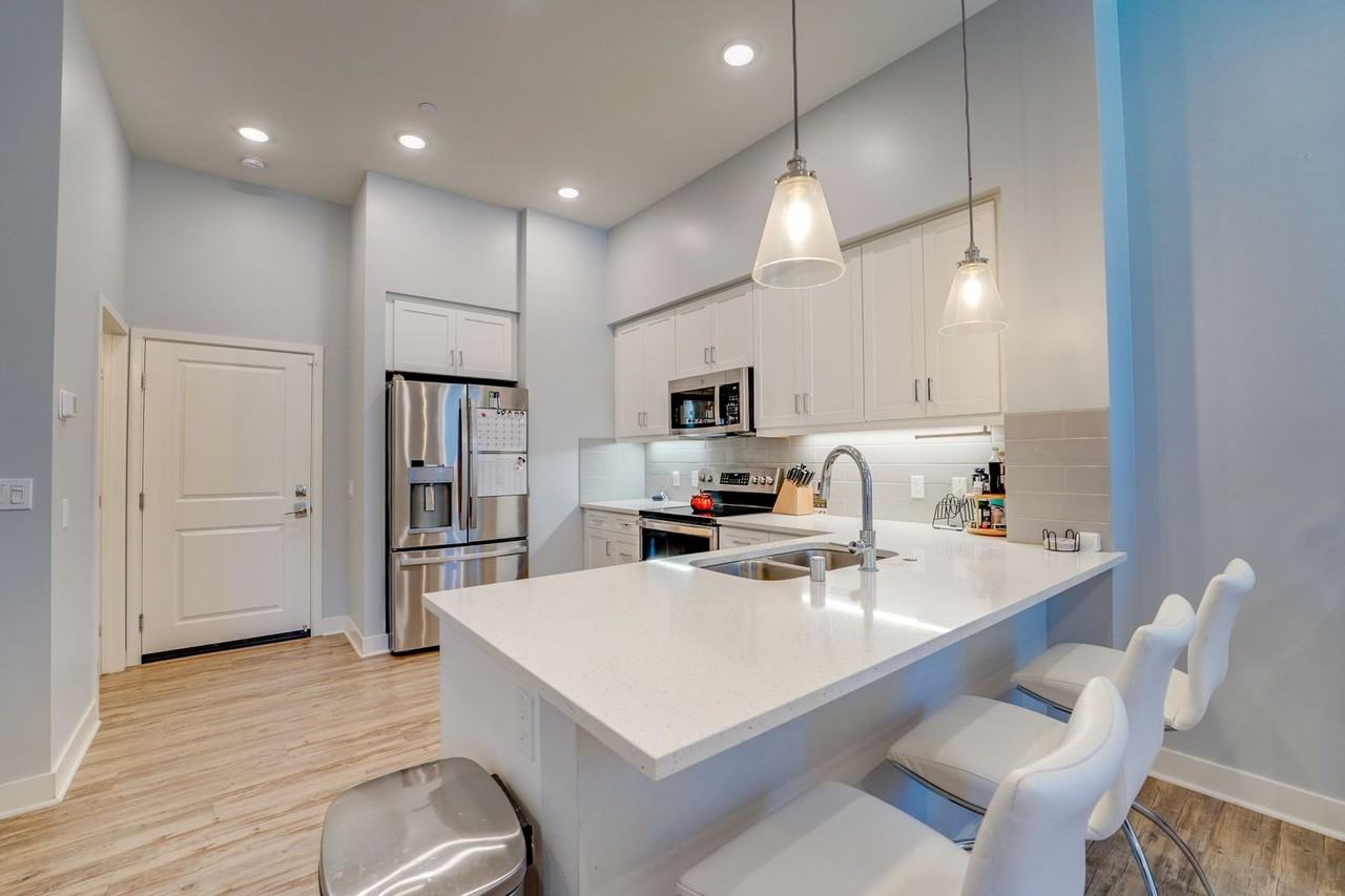 143 Avenida Chapala #102 - Photo 6 of 26