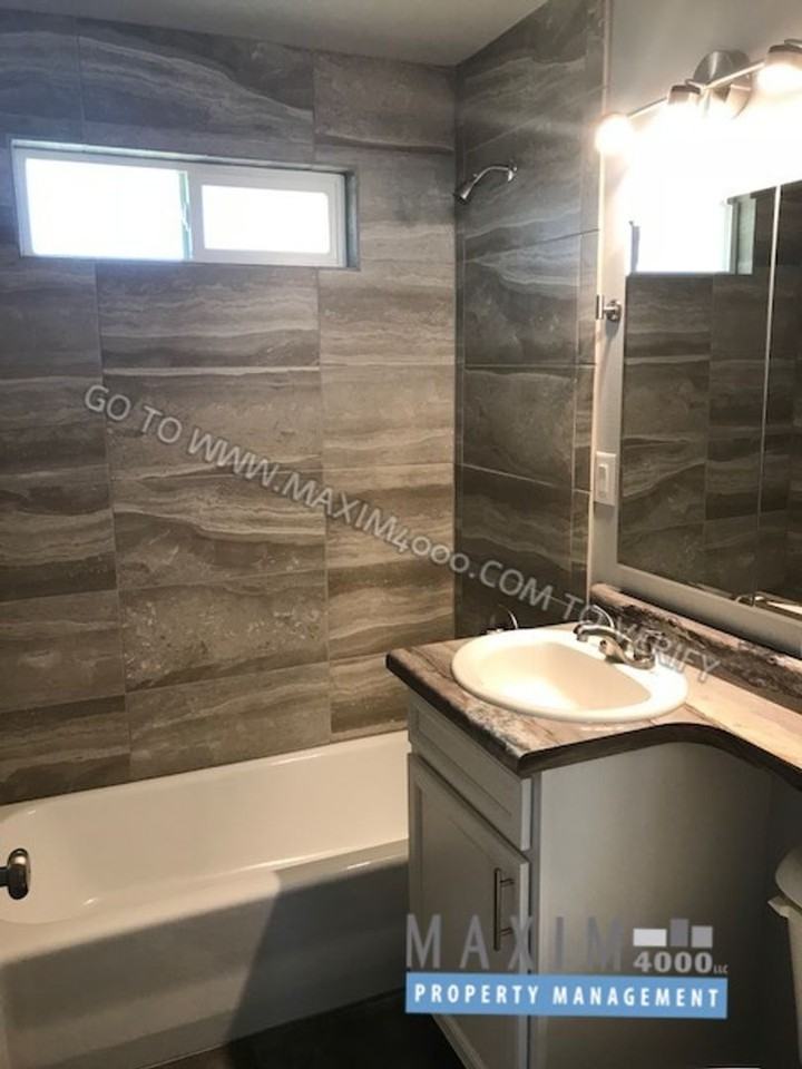 121 Orchard Ave - Photo 7 of 11