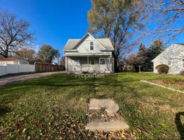 featured image of 413 N Iowa St