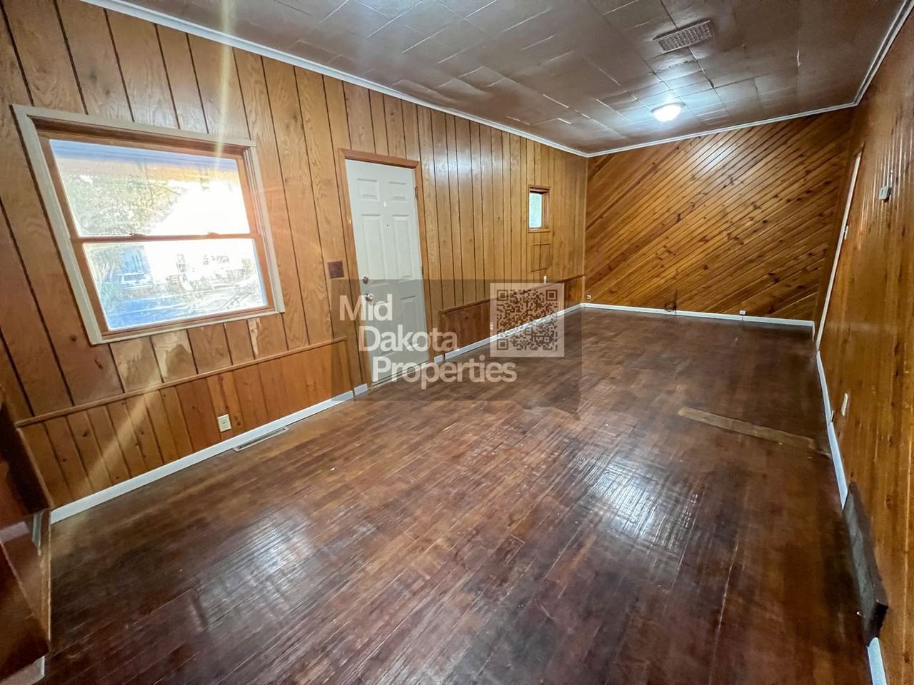 413 N Iowa St - Photo 3 of 19