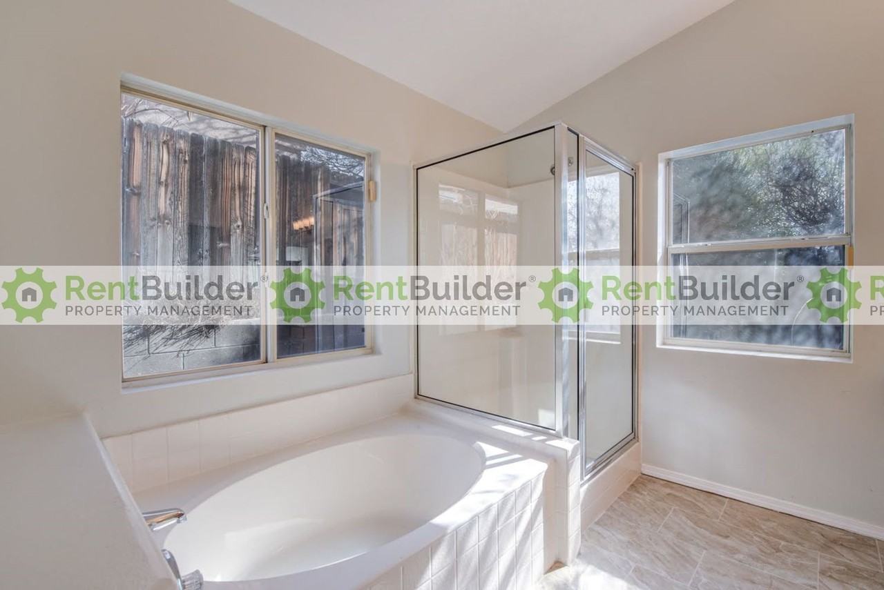 10532 Brookline Pl Nw - Photo 3 of 25