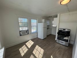 featured image of 1103 S Armstrong Ave