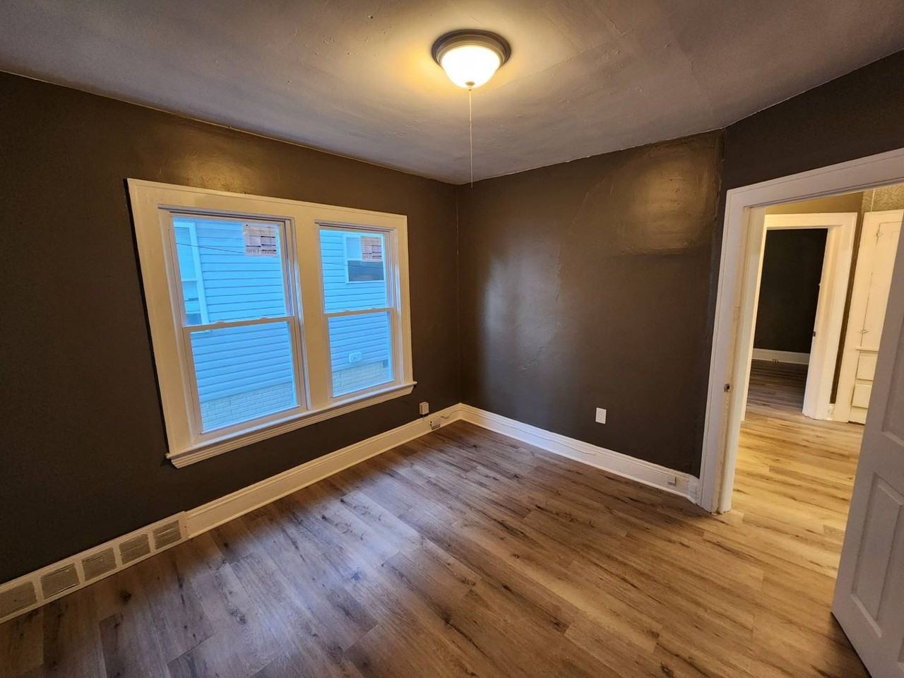 3658 E 143rd Street, Cleveland, OH 44120 - Photo 7 of 50