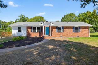 235 Lakecrest Rd - Photo 1 of 1