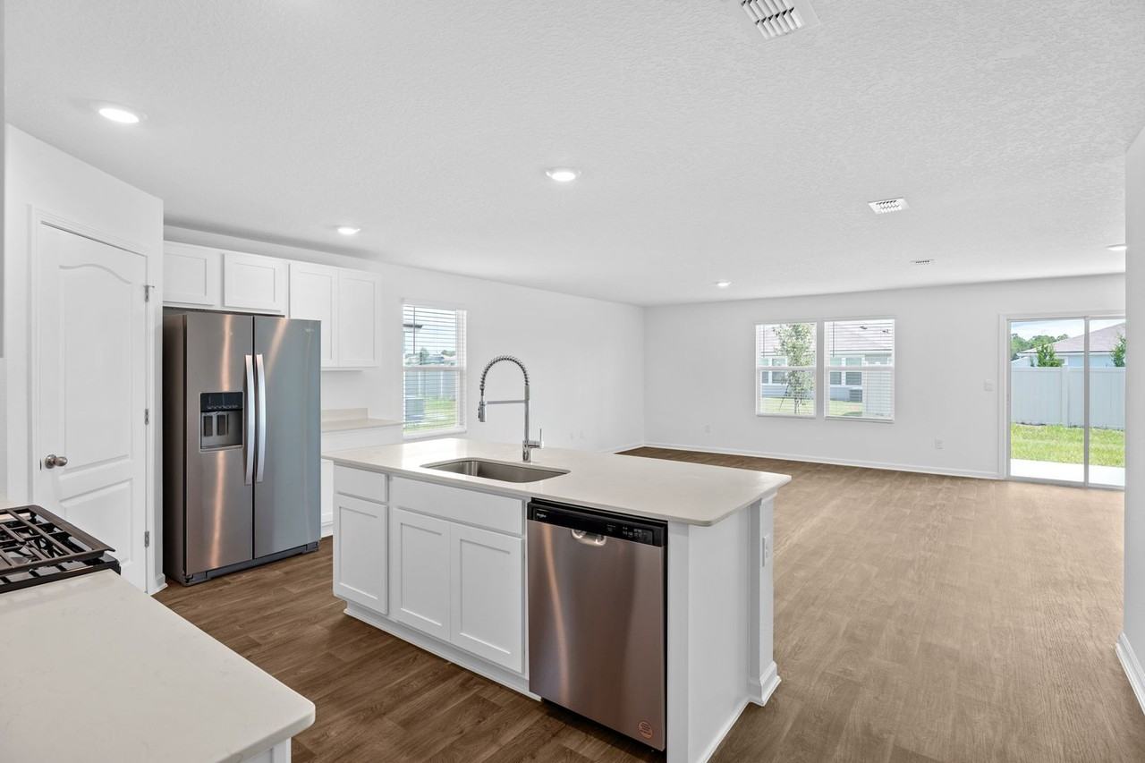 197 Ardila Circle - Photo 4 of 33