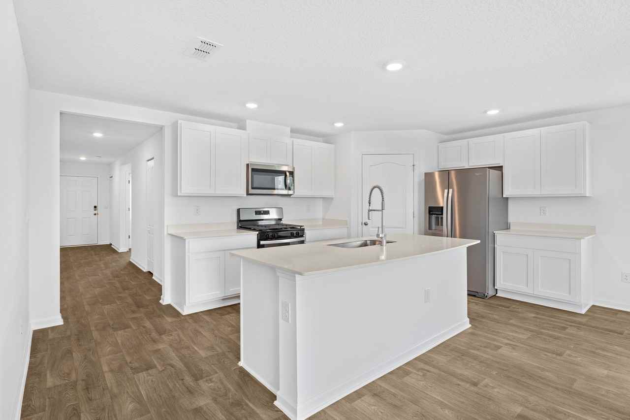 197 Ardila Circle - Photo 6 of 33