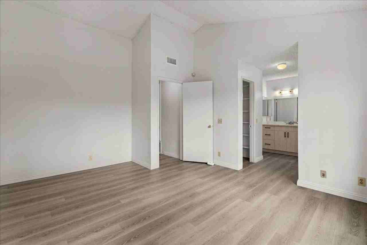 1849 Delta Ave - Photo 6 of 18